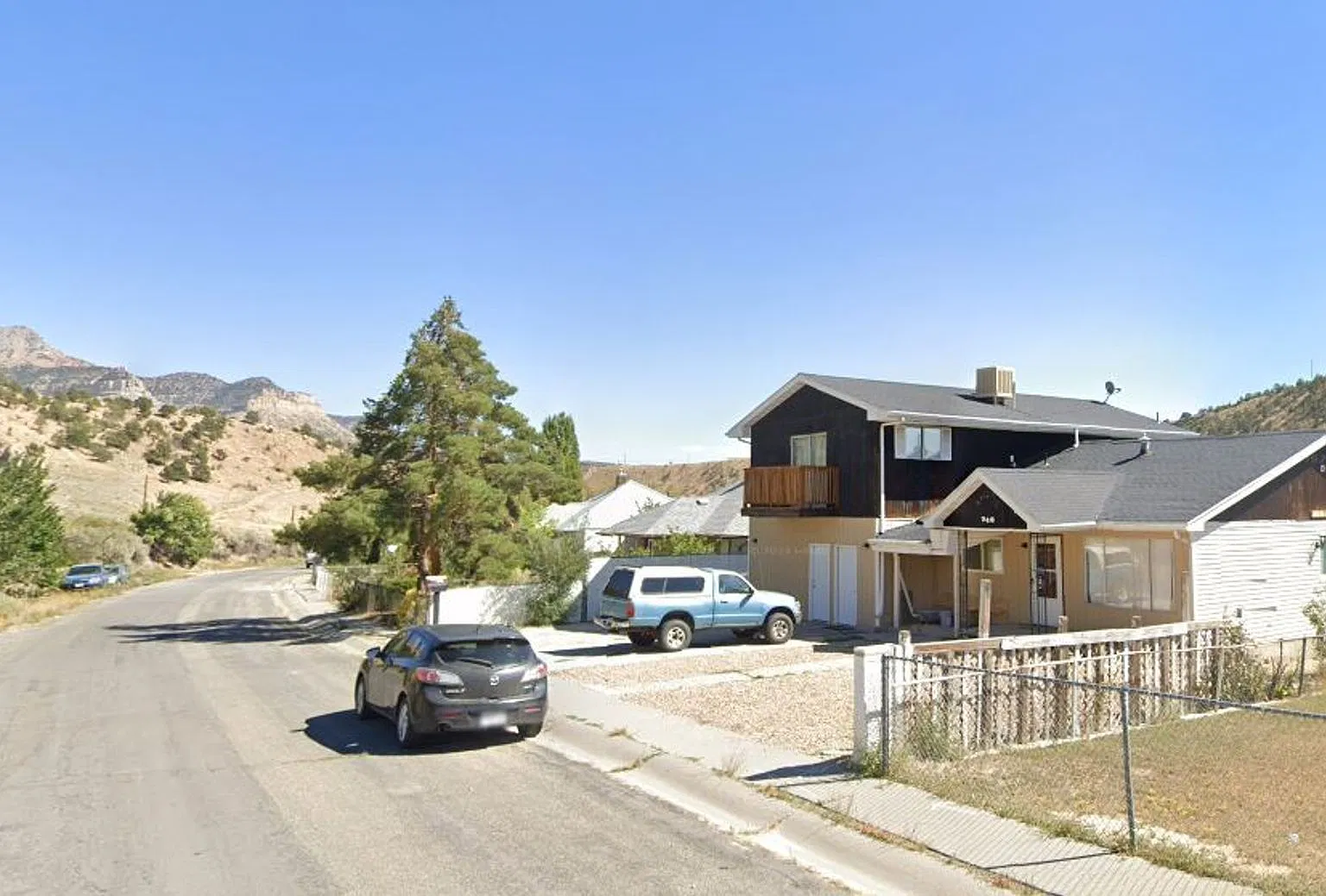MM-746 Royal St — Photo 2