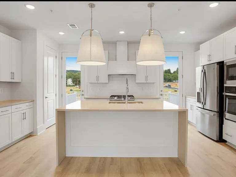 707 Iron Forge Rd — Photo 3