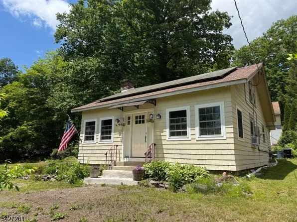 29 Lakeside Rd, West Milford Twp., NJ 07421