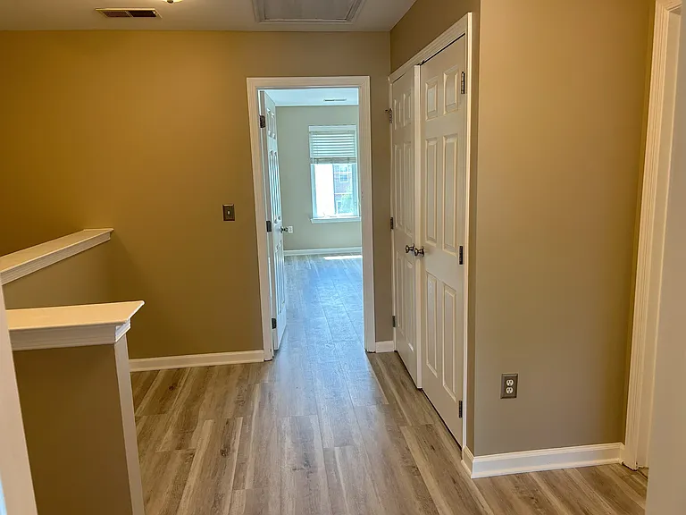 109 Cityview Ave — Photo 14