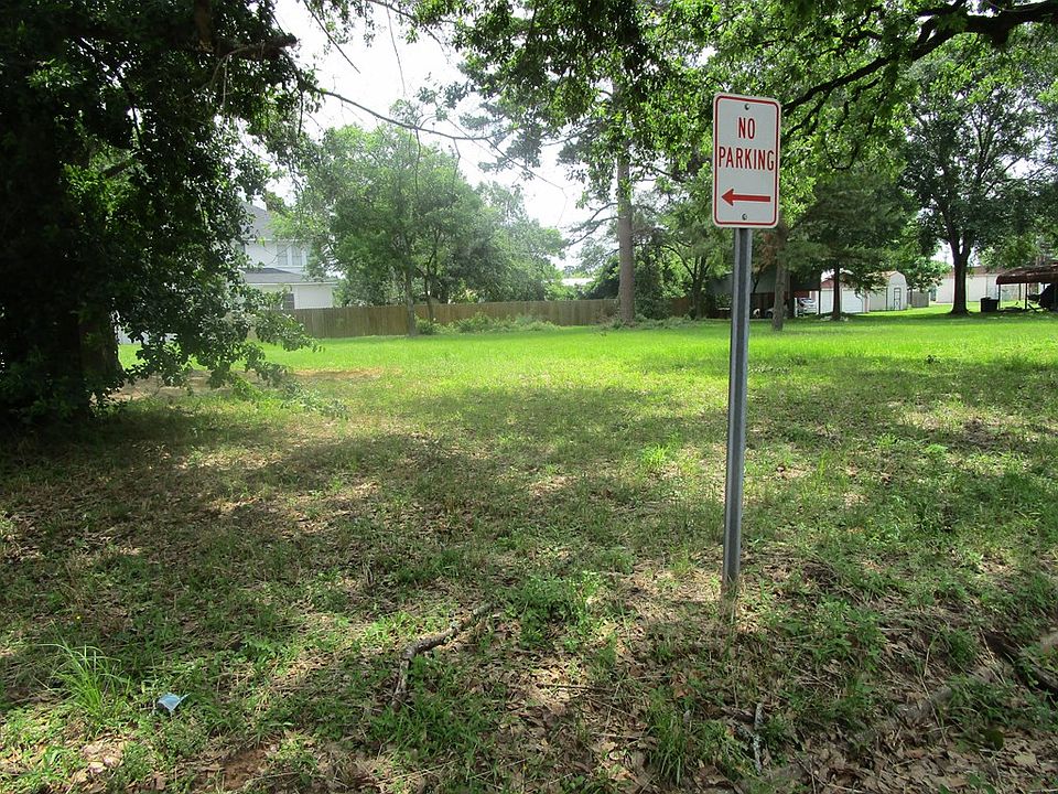2nd image of S Oak St