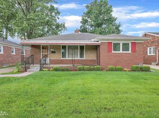 1723 Aline Dr, Grosse Pointe Woods, MI