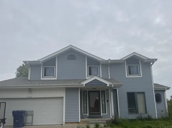 1022 Haverford Dr, Papillion, NE 68046