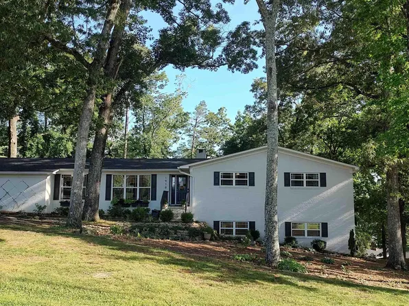 1918 Virginia Ave, Scottsboro, AL 35769