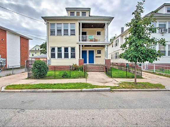 5th image of 34 Pembroke Ave