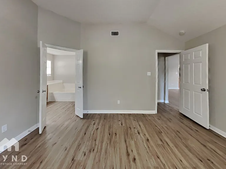 598 Orangewood Dr — Photo 10