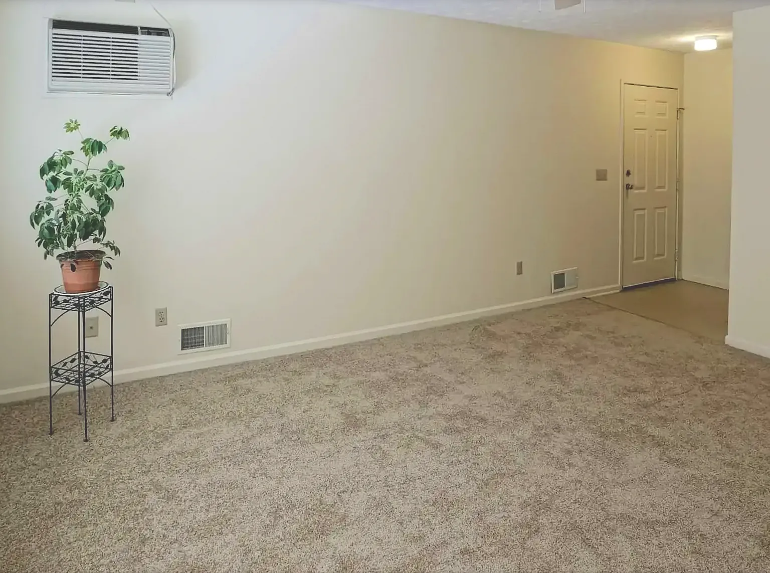 Crimson Heights Apartments — Photo 4