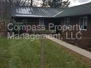 40 Hillside Dr, Paradise, PA 17562