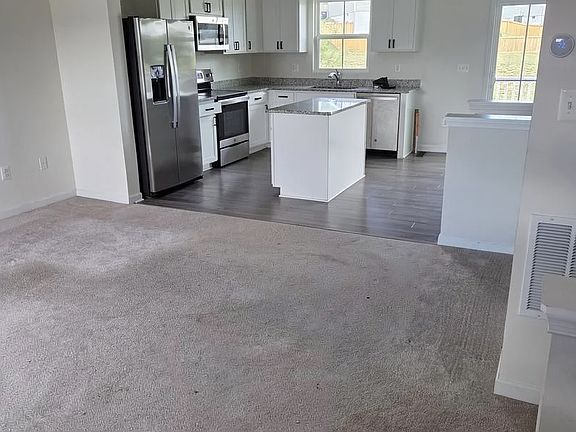 2nd image of 102 Spring Pl