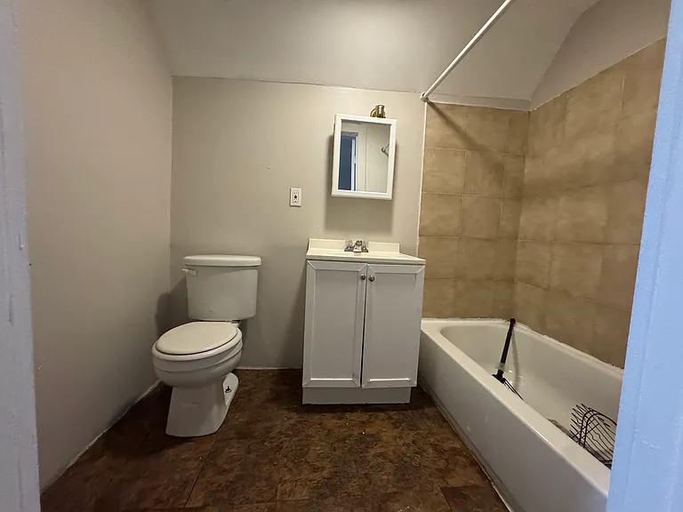 98 Waterville St #3 — Photo 6