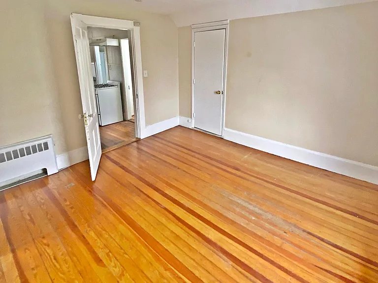 28 Richardson St #3 — Photo 3