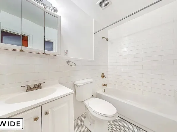 1488 First Avenue image 5 of 8