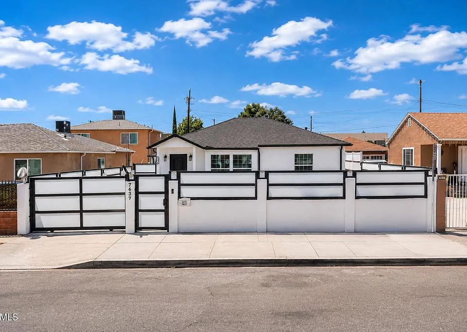 7637 Radford Ave