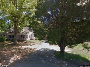 1851 1st Ave NW, Hickory, NC 28601