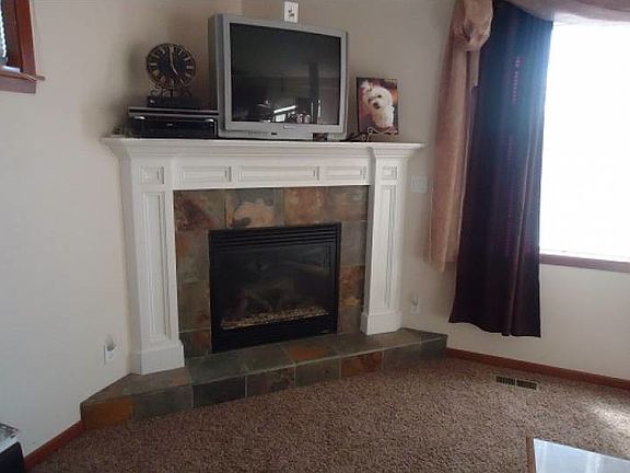 2nd image of 902 8th St SE Unit A & B