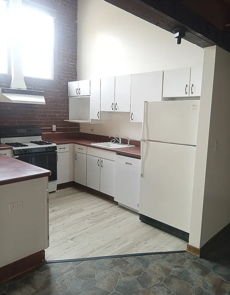 2 bed, 1600 sqft, $1,675 — Photo 3