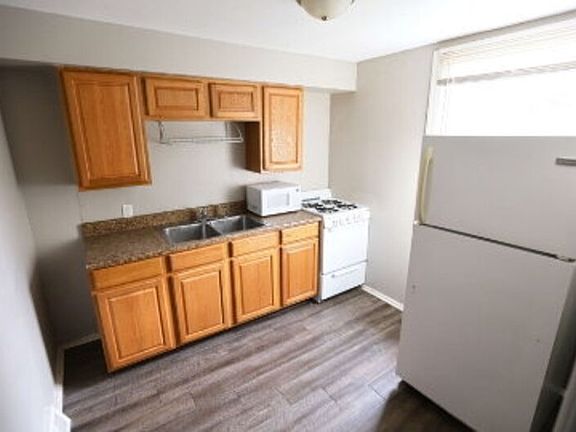 5th image of 437 Eastern Ave SE Unit 3