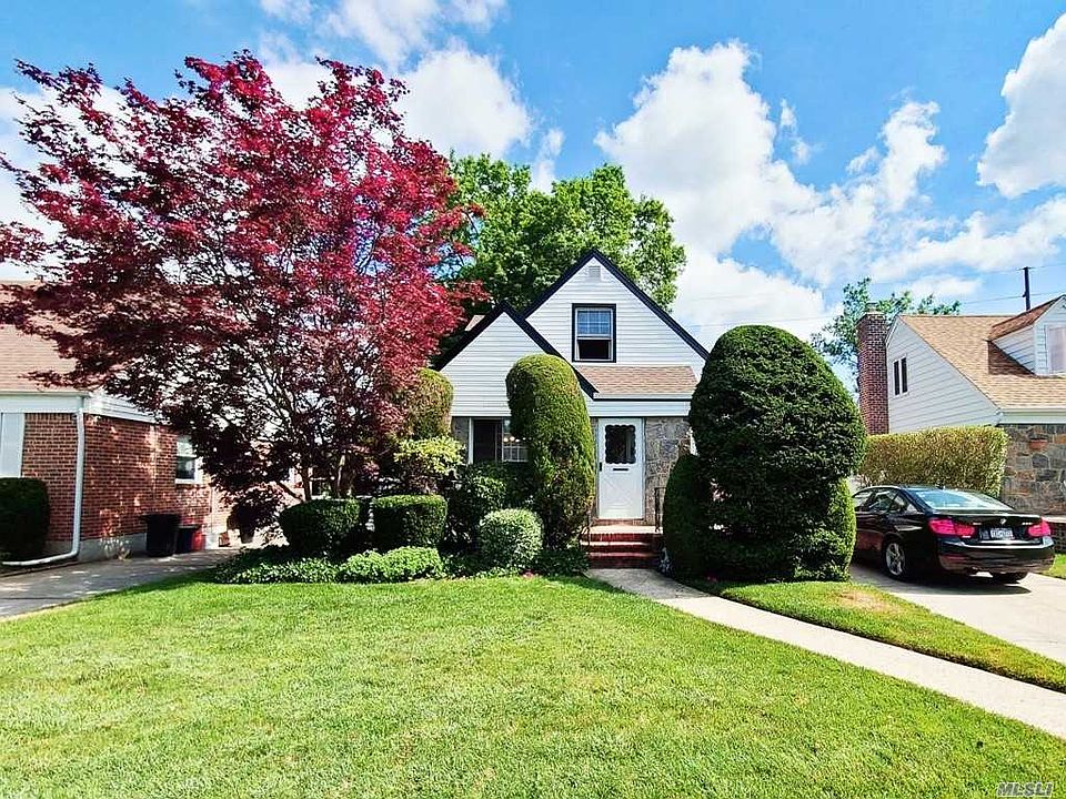 1st image of 74 Aster Dr