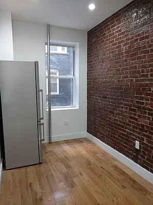 Rented by Majesty Management | media 104