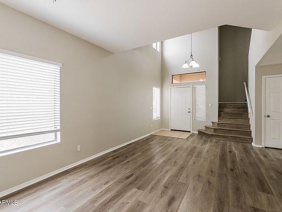 3rd image of 6419 W WHYMAN Avenue