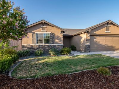 2149 E Sweet Avenue, Visalia, CA, 93292