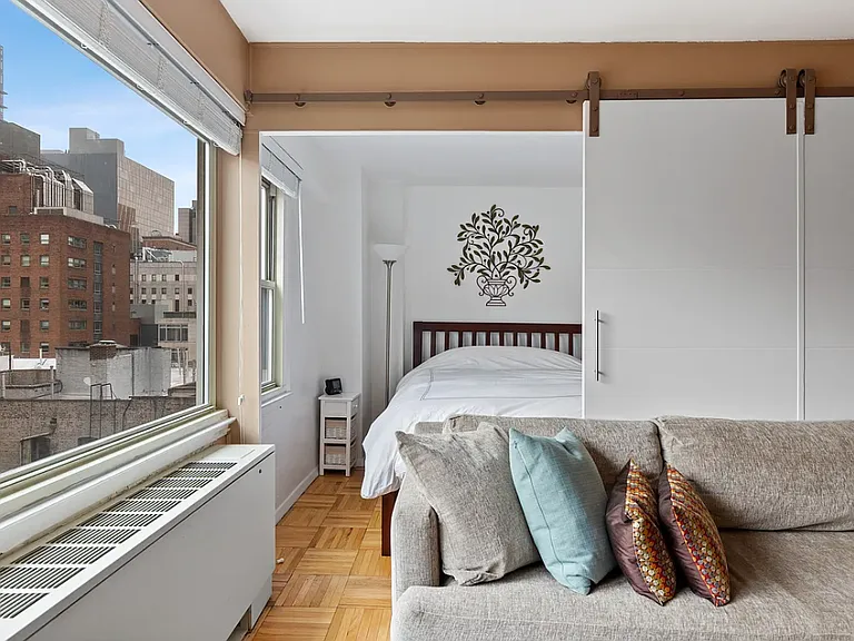 333 E 66th St #10B — Photo 3
