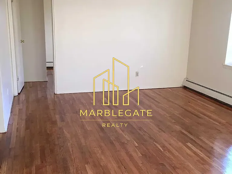 111-112 Lincoln Ave #77B — Photo 2