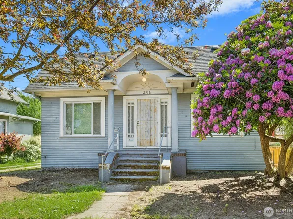 2916 18th Avenue S, Seattle, WA 98144