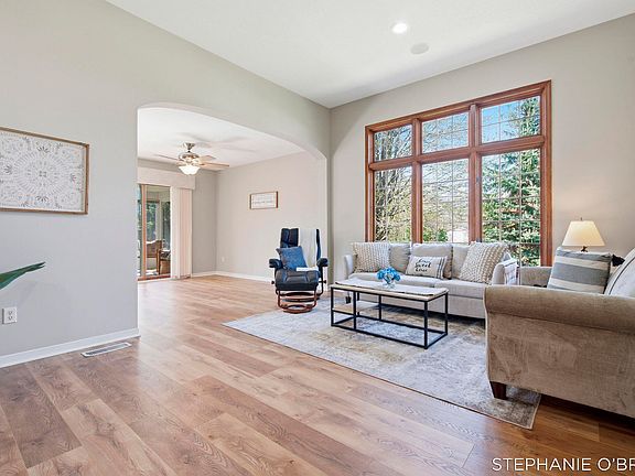 4th image of 774 Holly Creek Dr #1