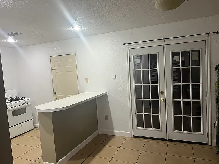 2107 Lookout Ave — Photo 13