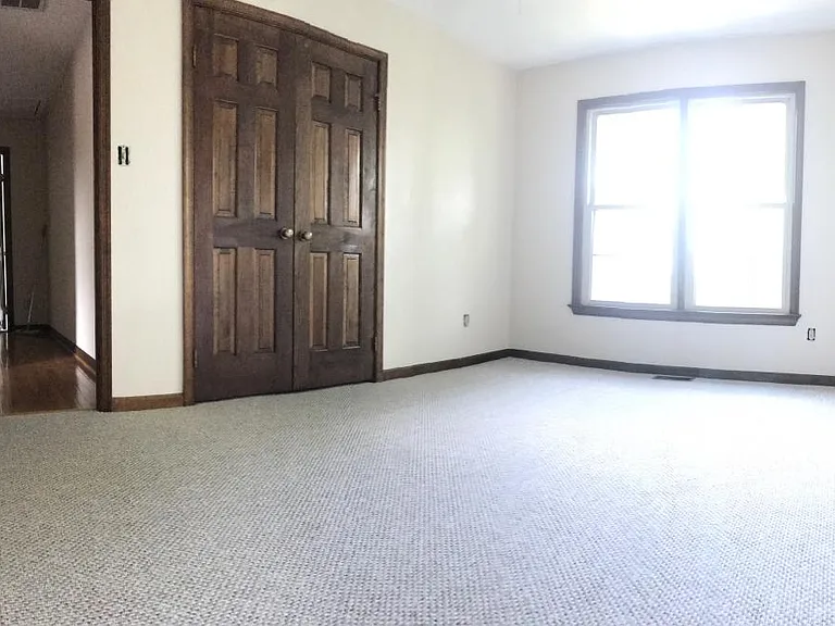 1437 Lake James Dr — Photo 19