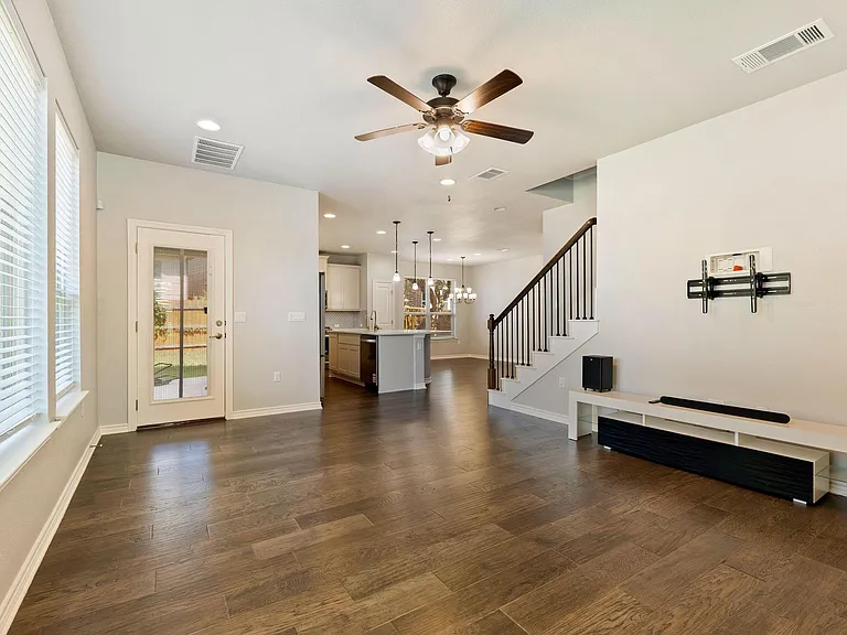 9010 Gage Dr — Photo 11