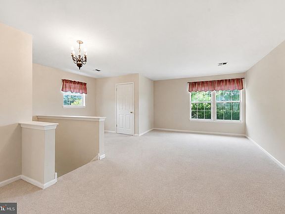 3rd image of 700 Bradford Ter Unit 184