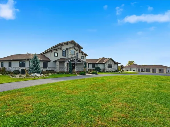 10807 NW Tiffany Springs Rd, Kansas City, MO 64153