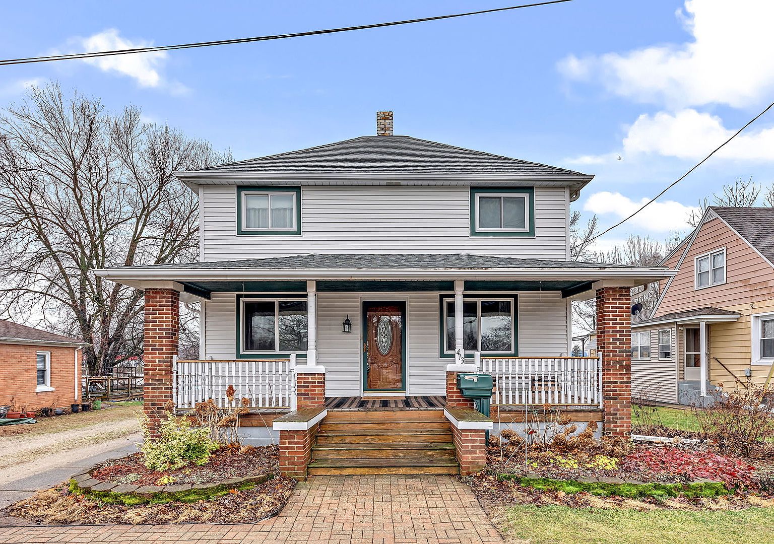 413 Water St, Momence, IL 60954 Zillow