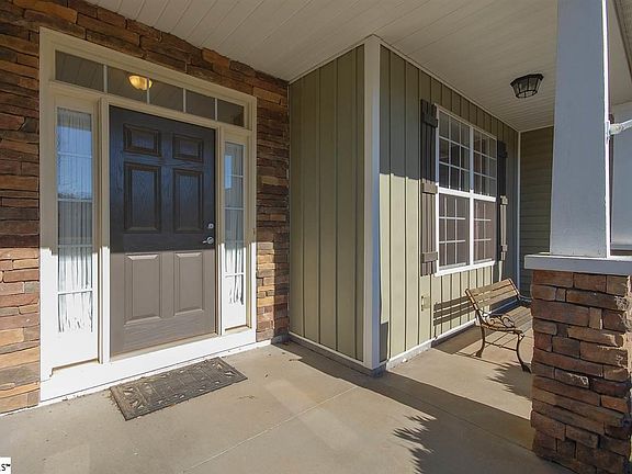 4th image of 6 Rockledge Dr