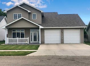1501 31st Ave SE, Minot, ND 58701