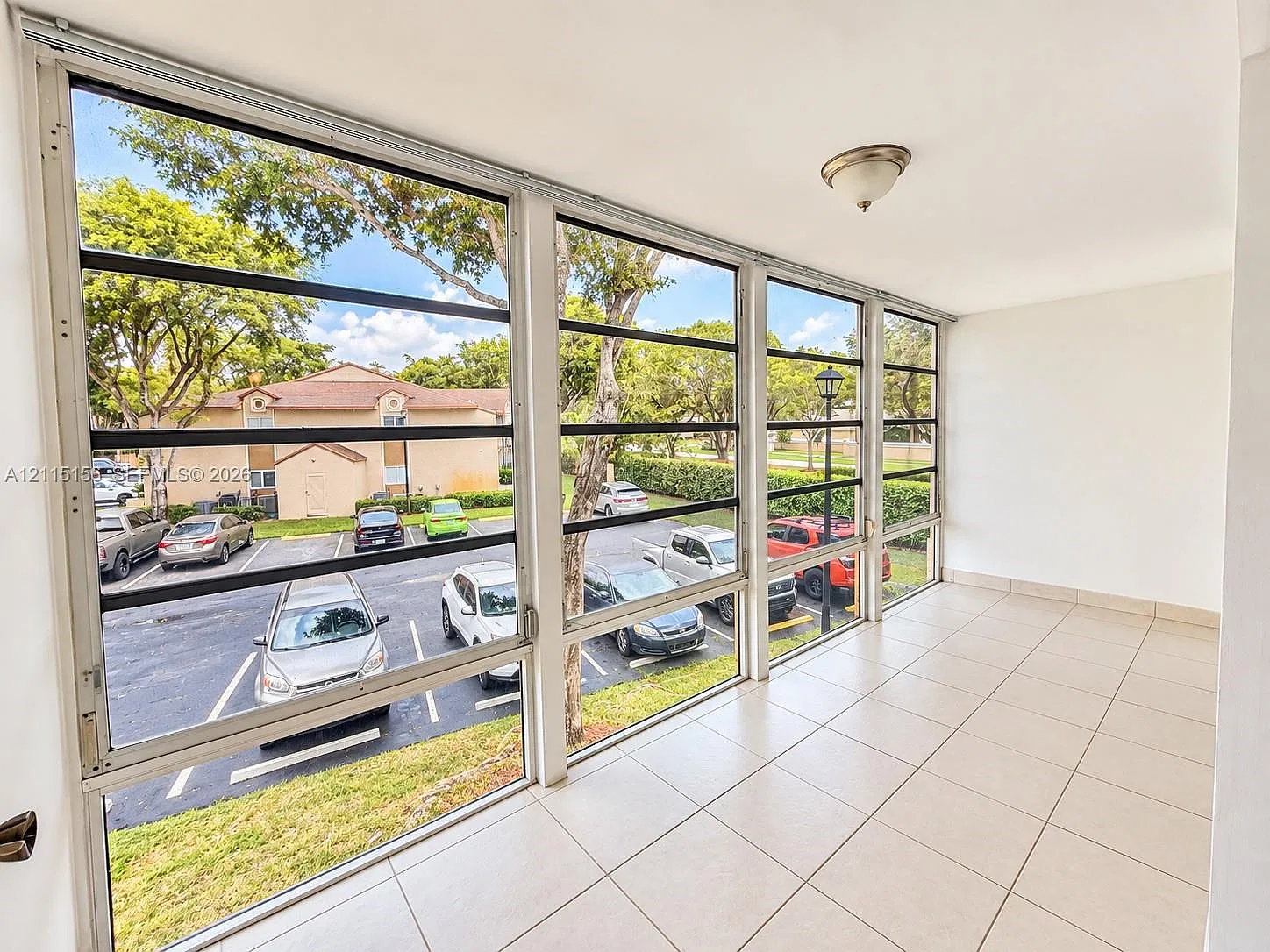 Doral Pk Country Cl Villa — Photo 2
