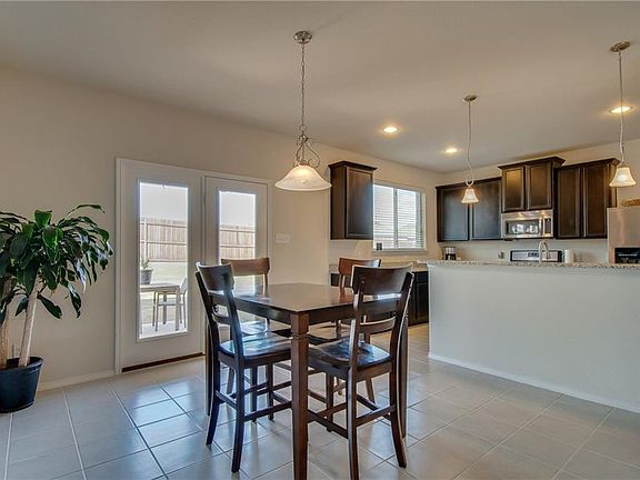 5th image of 1717 Wildflower Ln
