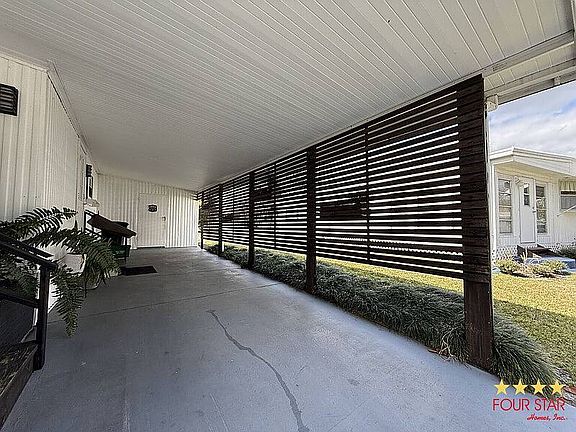 3rd image of 421 Costa Rica Dr