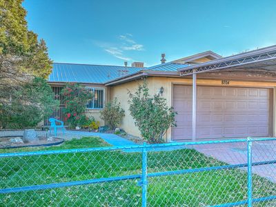8704 Suncrest Ave SW, Albuquerque, NM, 87121