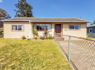 1726 Johnson St, North Bend, OR 97459