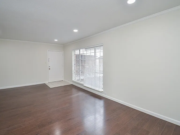 2121 Fountain View Dr #50 — Photo 11