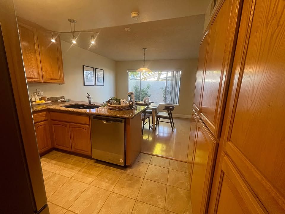 1st image of 6822 Jarvis Ave