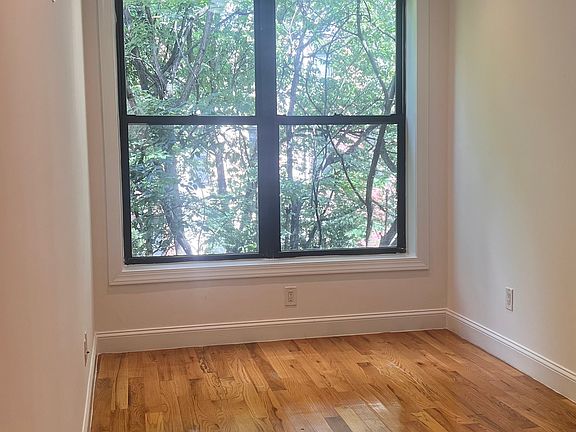 5th image of 113 W 130th St #3