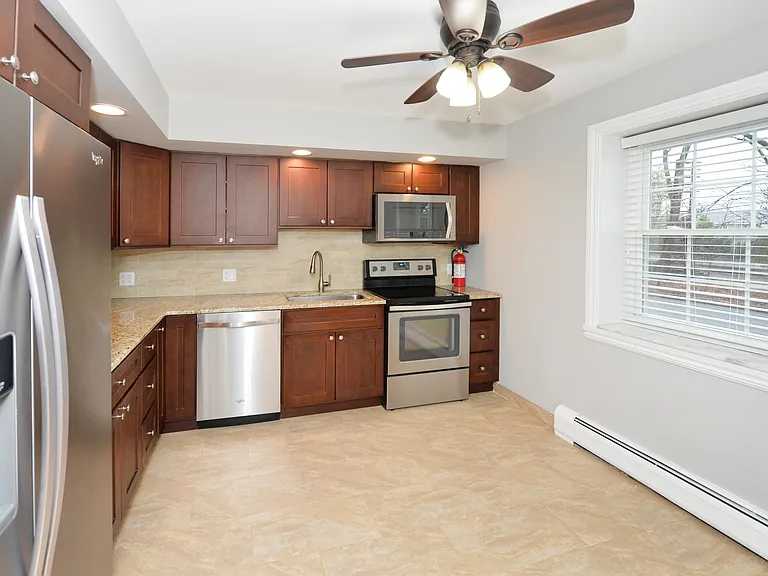 21 Ridge Rd #D15 — Photo 4