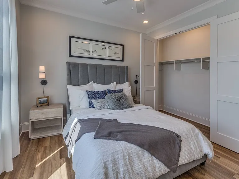 Eldridge Townhomes — Photo 9