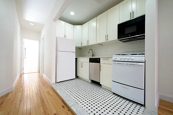 Rented by Buchbinder & Warren | media 13