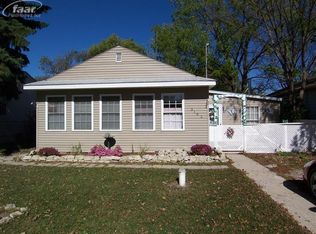 3182 Whitney Ave, Flint, MI 48532