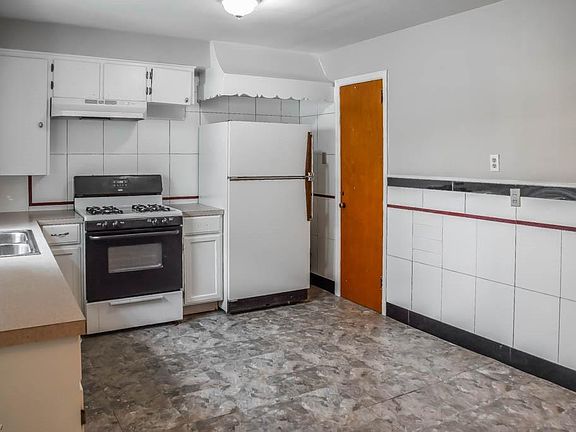 5th image of 182 Westover Dr